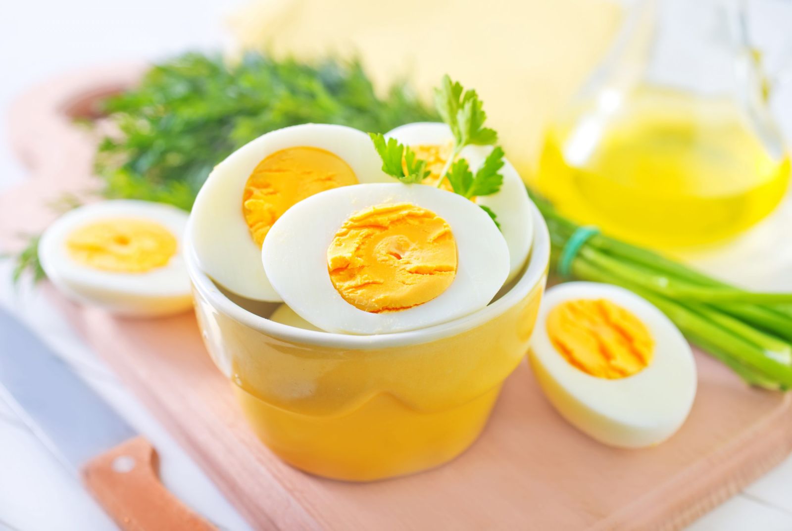 Trứng luộc có thể cung cấp chất béo và protein dồi dào Trứng luộc có thể cung cấp chất béo và protein dồi dào